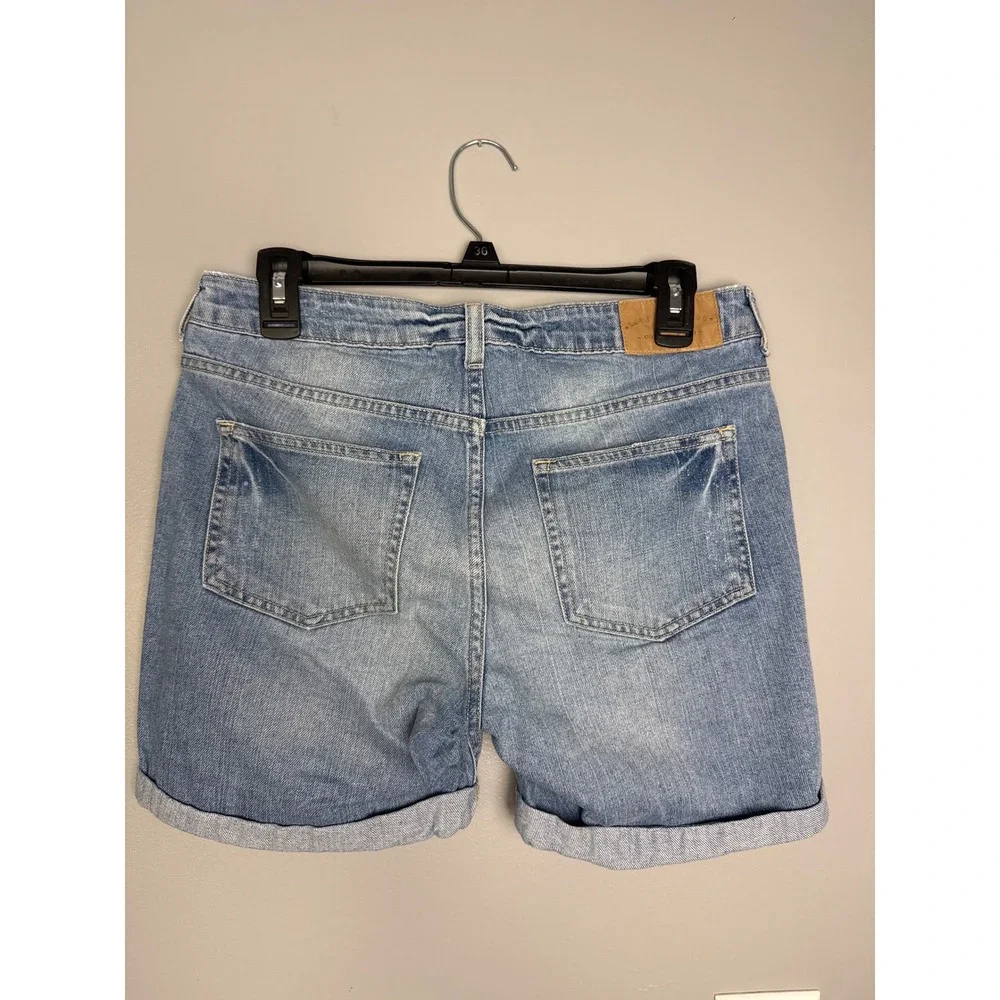 H&M Divided embrace whimsical